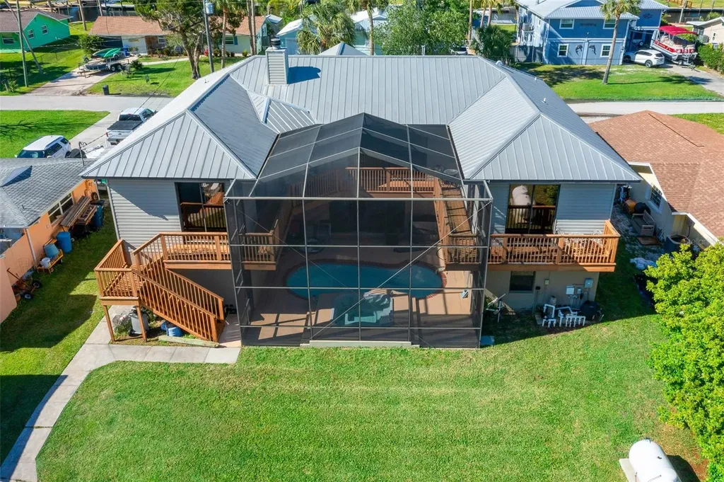 2050 NW 18th Street Crystal River FL 34428