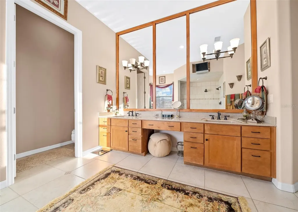 2050 NW 18th Street Crystal River FL 34428