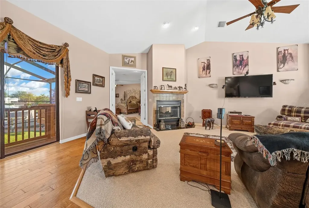 2050 NW 18th Street Crystal River FL 34428