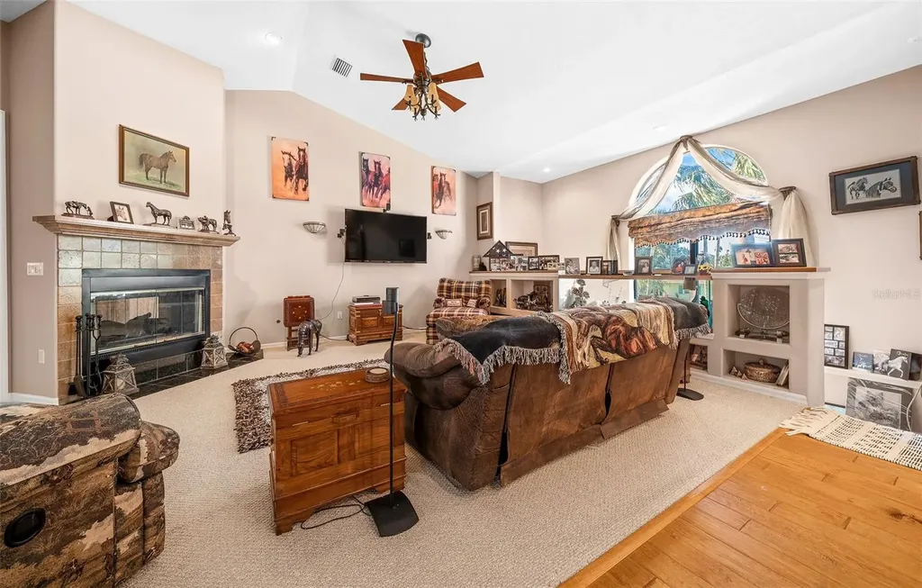 2050 NW 18th Street Crystal River FL 34428