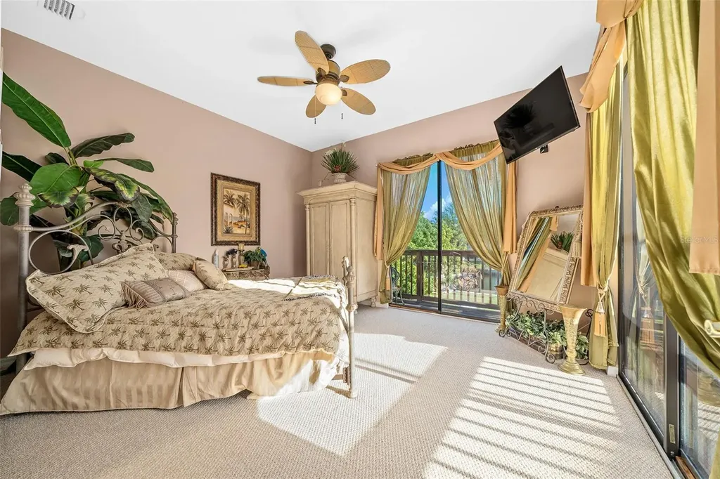 2050 NW 18th Street Crystal River FL 34428