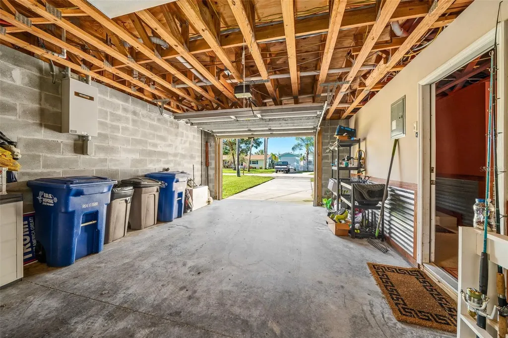 2050 NW 18th Street Crystal River FL 34428