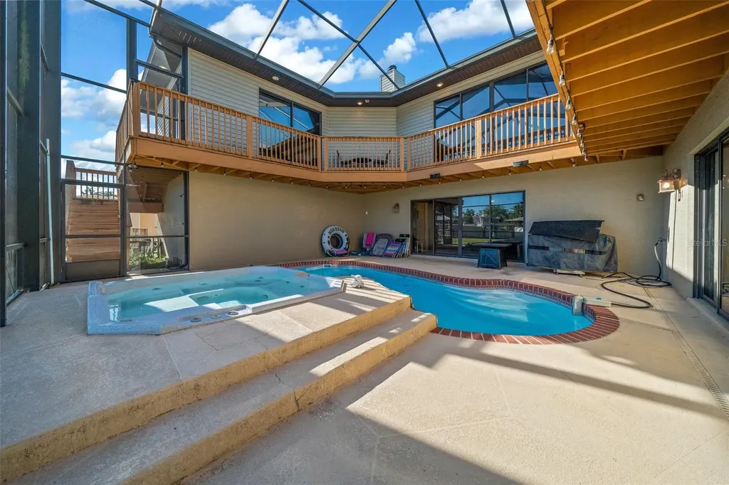 2050 NW 18th Street Crystal River FL 34428