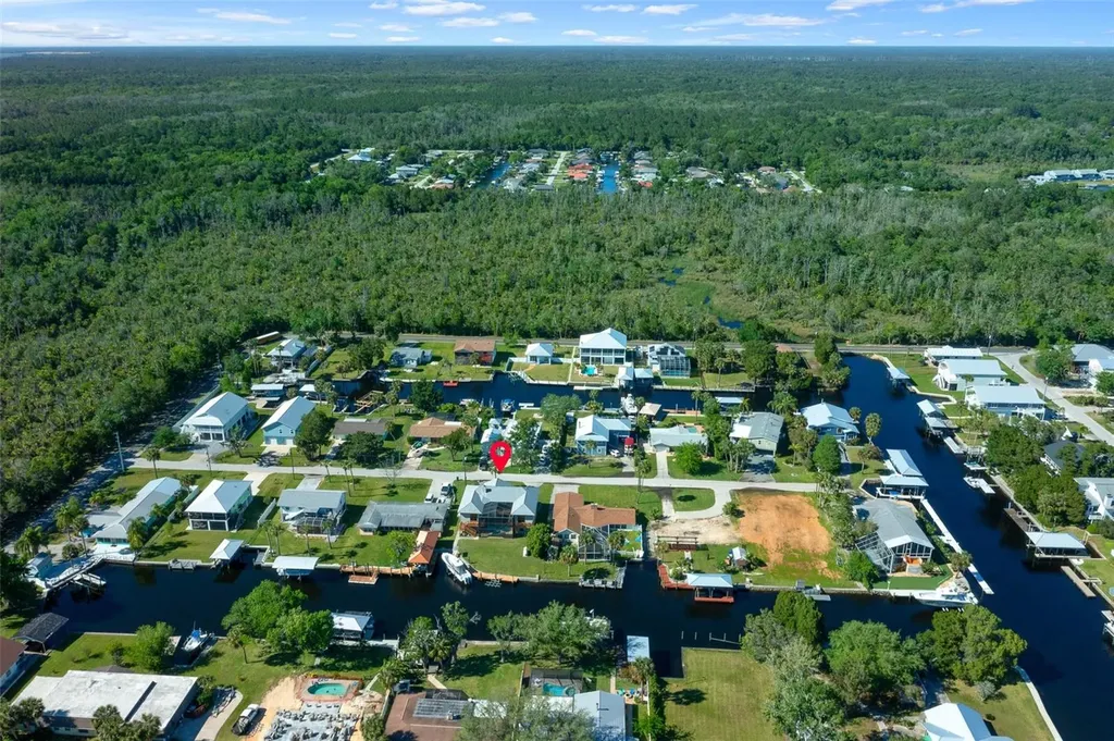 2050 NW 18th Street Crystal River FL 34428