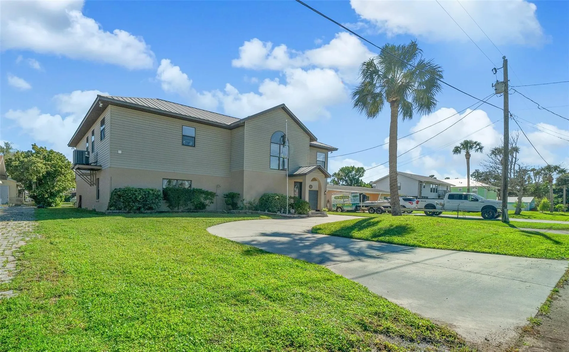 2050 NW 18th Street Crystal River FL 34428