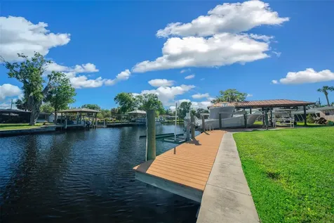 2050 NW 18th Street Crystal River FL 34428