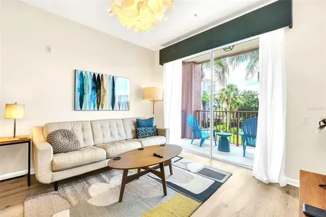 4862 Cayview Avenue Orlando FL 32819