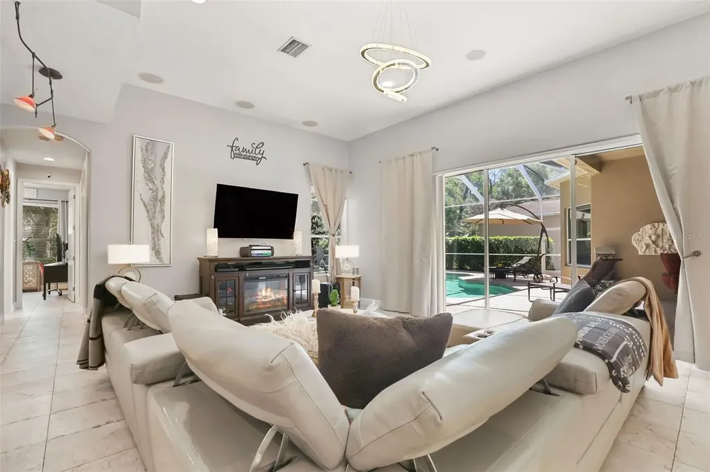 27608 Pine Point Drive Wesley Chapel FL 33544