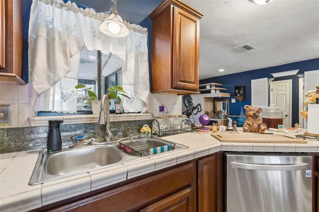 5059 Bernadette Drive Zephyrhills FL 33541