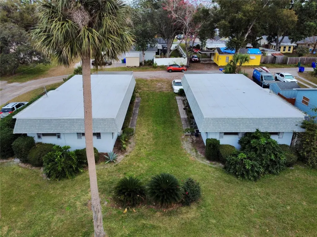 822 N New Hampshire Avenue Tavares FL 32778
