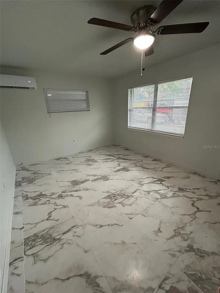 822 N New Hampshire Avenue Tavares FL 32778