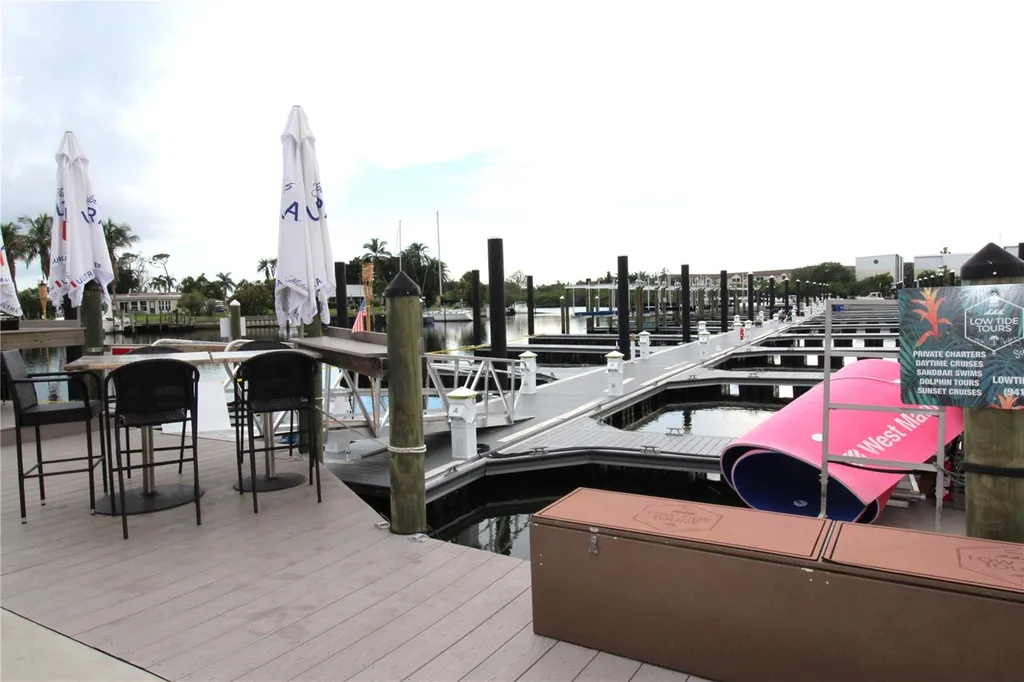 7150 N Tamiami Trail Sarasota FL 34243