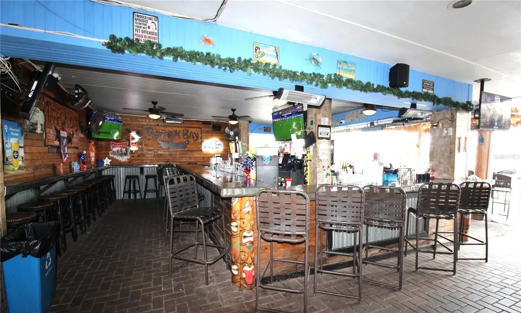 7150 N Tamiami Trail Sarasota FL 34243