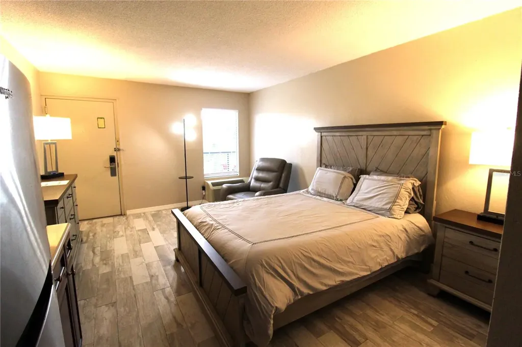 7150 N Tamiami Trail Sarasota FL 34243