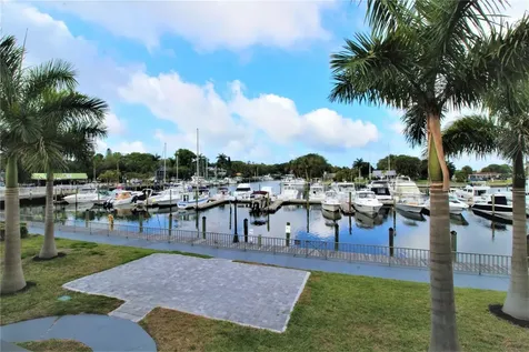 7150 N Tamiami Trail Sarasota FL 34243
