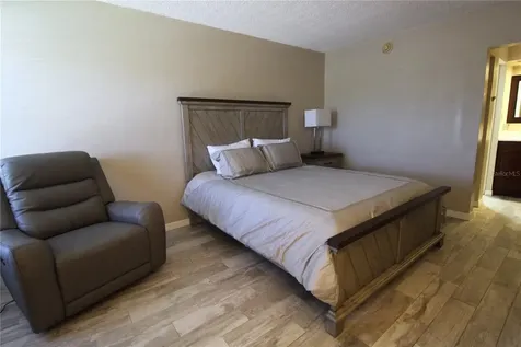 7150 N Tamiami Trail Sarasota FL 34243