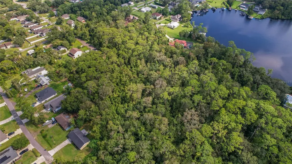 W 5th Street Chuluota FL 32766