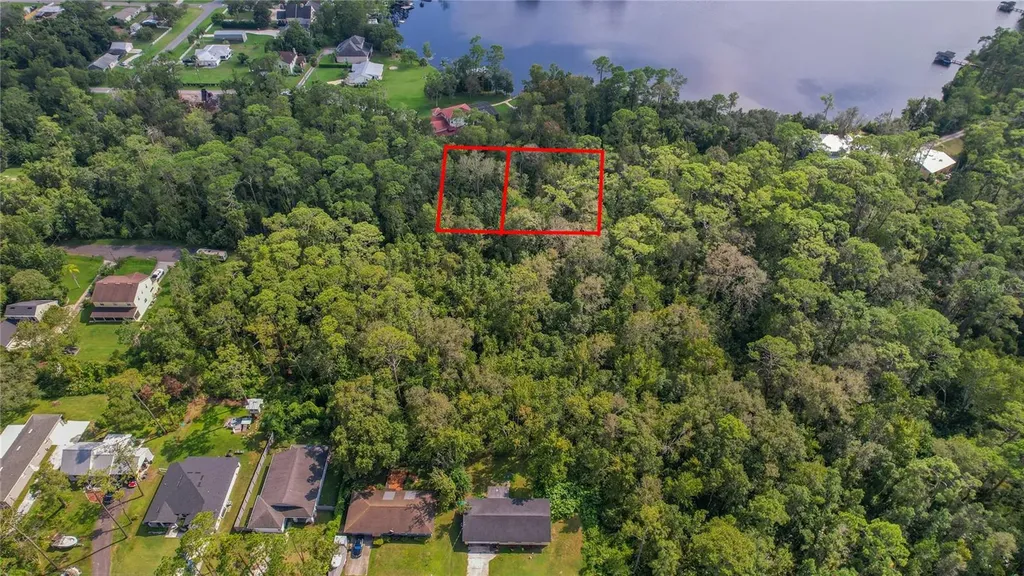 W 5th Street Chuluota FL 32766