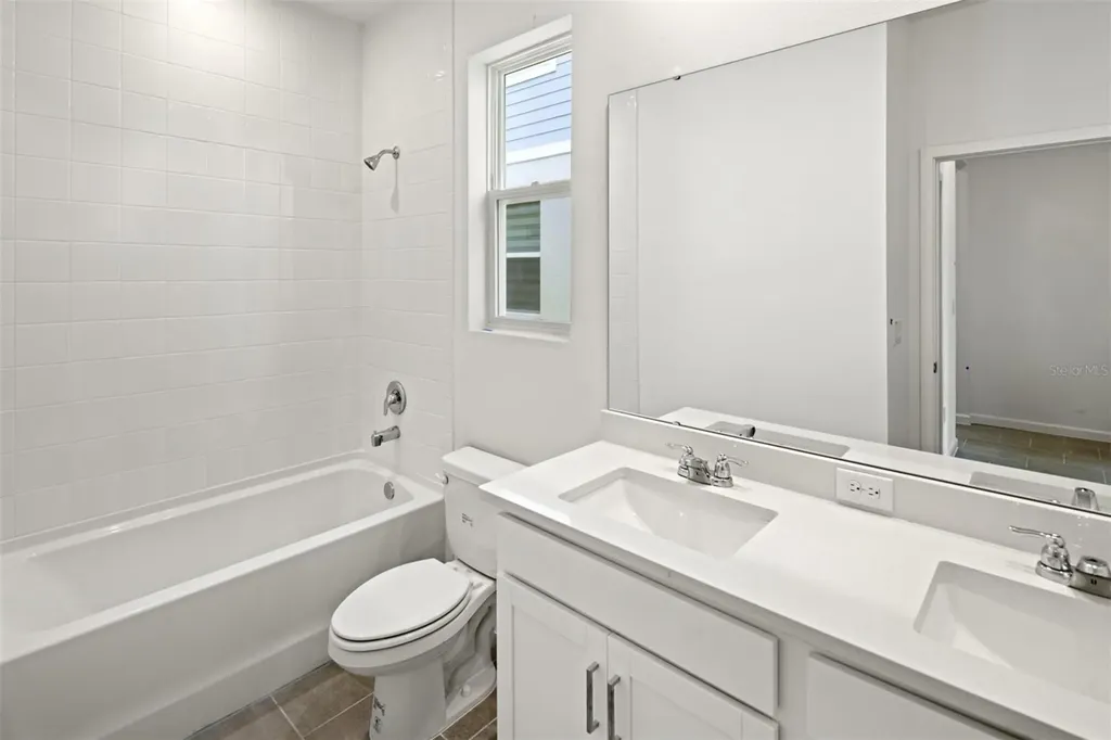 121 Greenhouse Grove Street Groveland FL 34736