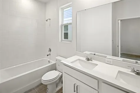 121 Greenhouse Grove Street Groveland FL 34736