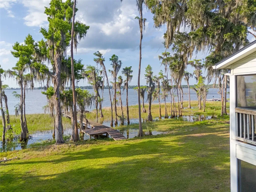 2499 SE 30th Street Melrose FL 32666