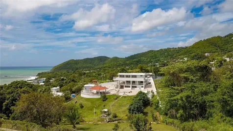 94 El Cocal Country And Beach Club Yabucoa PR 00767