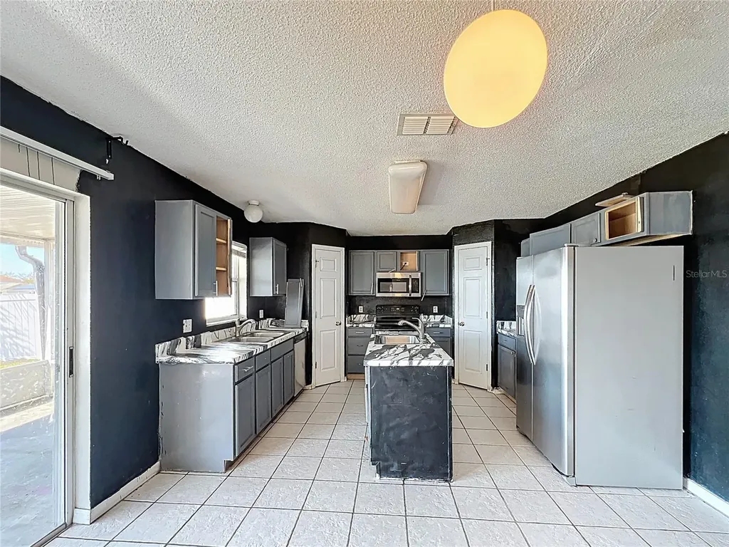 12803 Lake Vista Drive Gibsonton FL 33534
