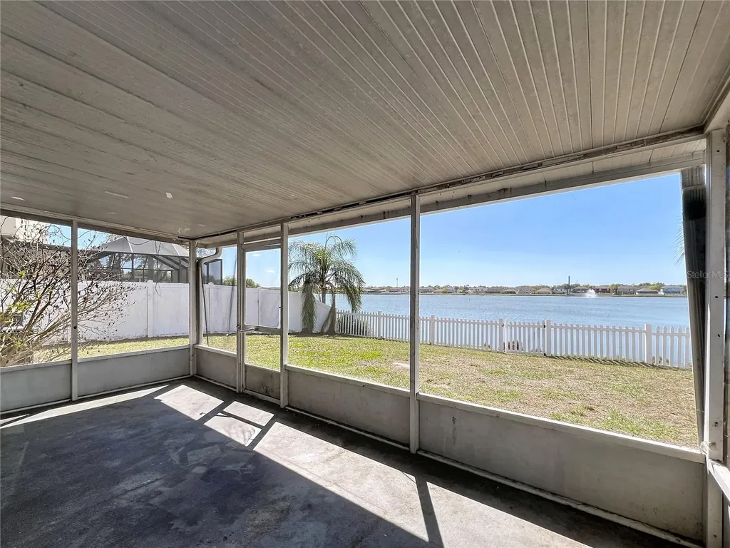 12803 Lake Vista Drive Gibsonton FL 33534