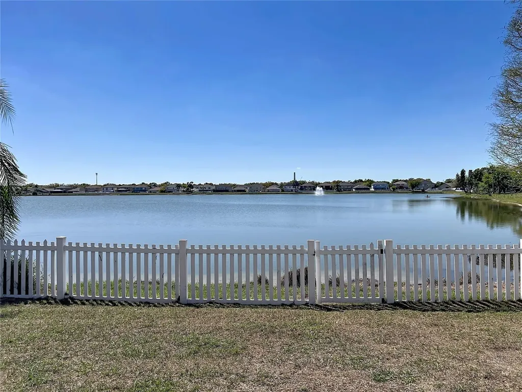 12803 Lake Vista Drive Gibsonton FL 33534