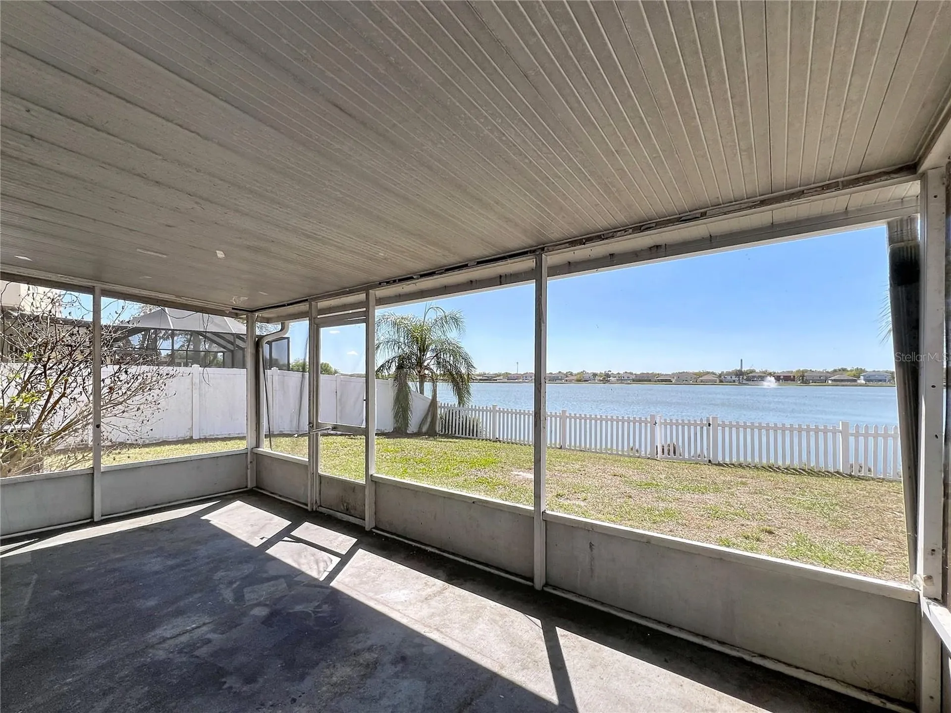 12803 Lake Vista Drive Gibsonton FL 33534