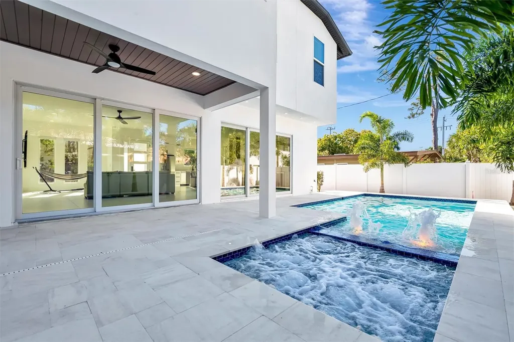 3723 Norwood Court Sarasota FL 34234