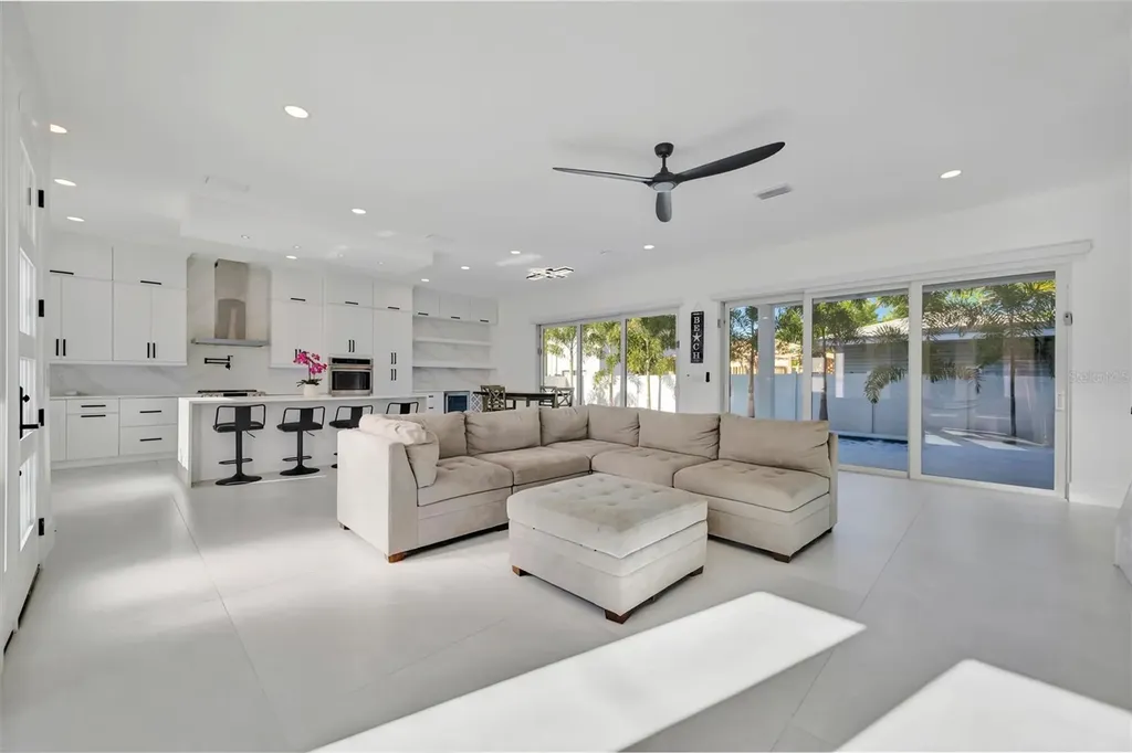 3723 Norwood Court Sarasota FL 34234