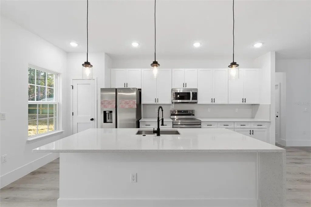 7047 N Lime Drive Dunnellon FL 34433