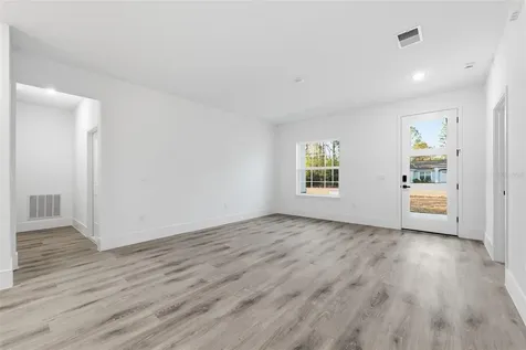 7047 N Lime Drive Dunnellon FL 34433