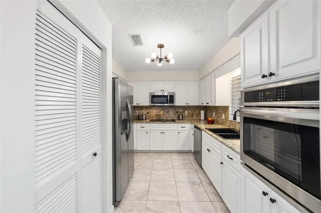 9697 SW 94th Court Ocala FL 34481