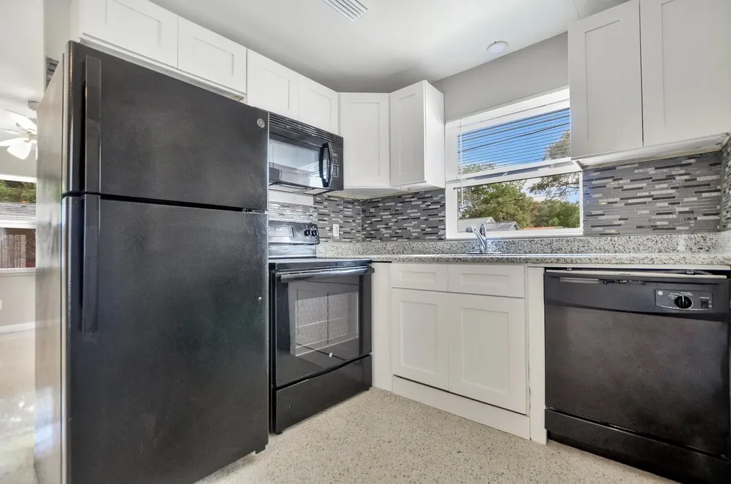1332/1334 Tioga Avenue Clearwater FL 33756