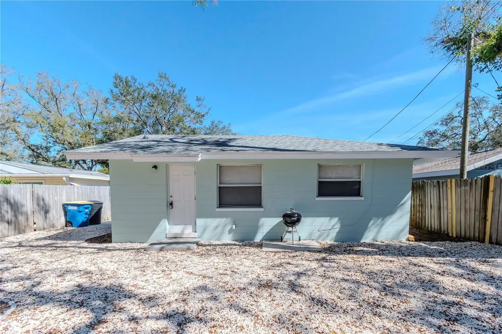 1332/1334 Tioga Avenue Clearwater FL 33756