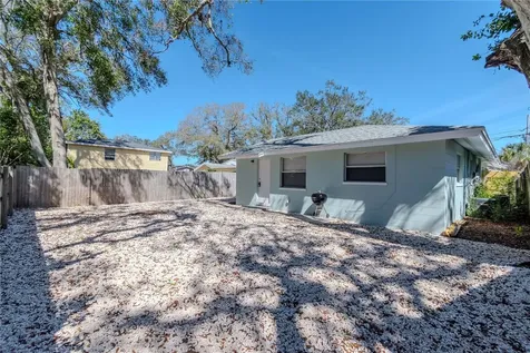 1332/1334 Tioga Avenue Clearwater FL 33756