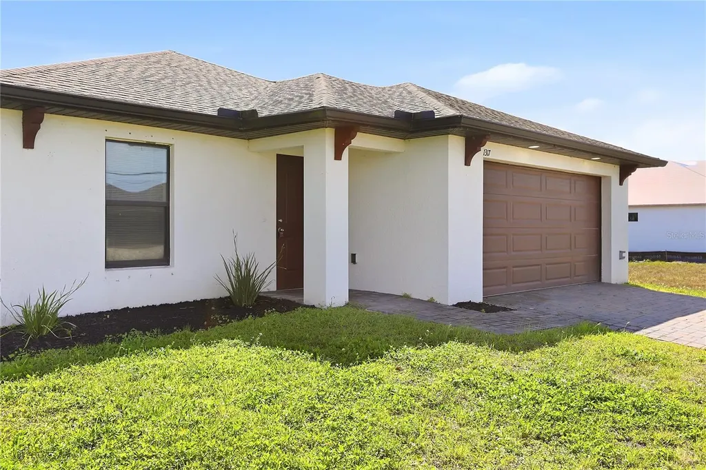 1317 NE 2nd Avenue Cape Coral FL 33909