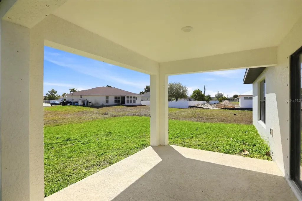 1317 NE 2nd Avenue Cape Coral FL 33909