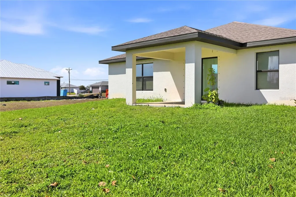 1317 NE 2nd Avenue Cape Coral FL 33909