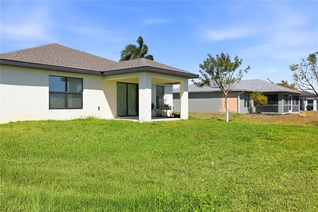 1317 NE 2nd Avenue Cape Coral FL 33909