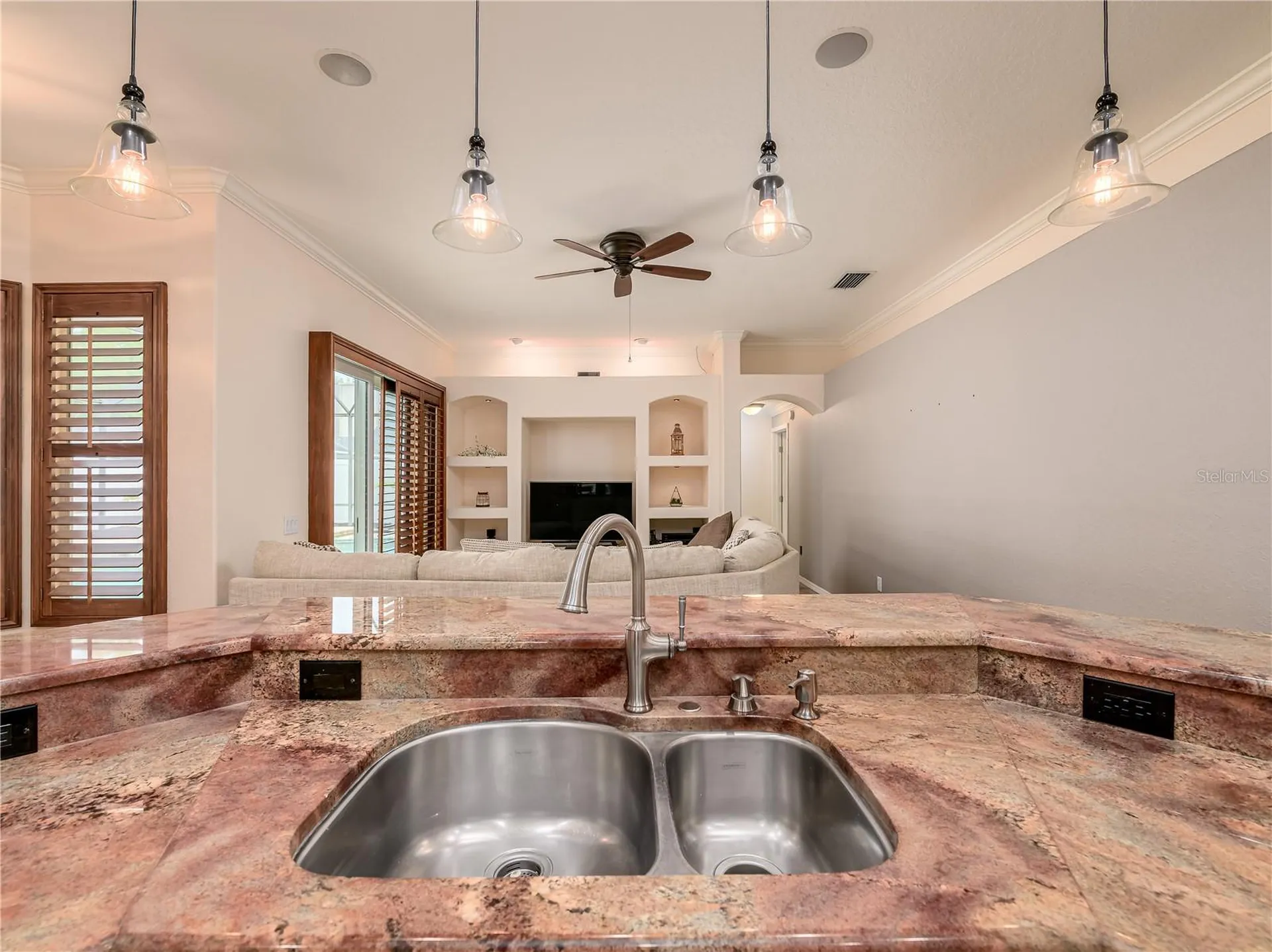 7218 Yardley Way Tampa FL 33647