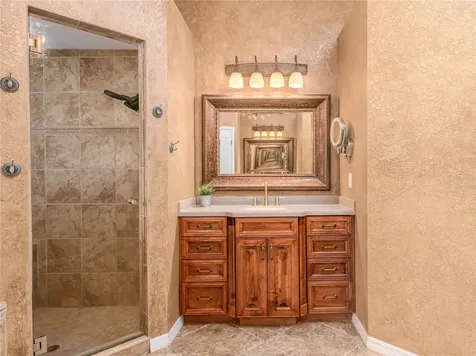 7218 Yardley Way Tampa FL 33647