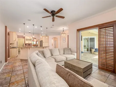 7218 Yardley Way Tampa FL 33647