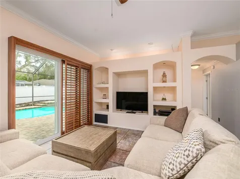 7218 Yardley Way Tampa FL 33647