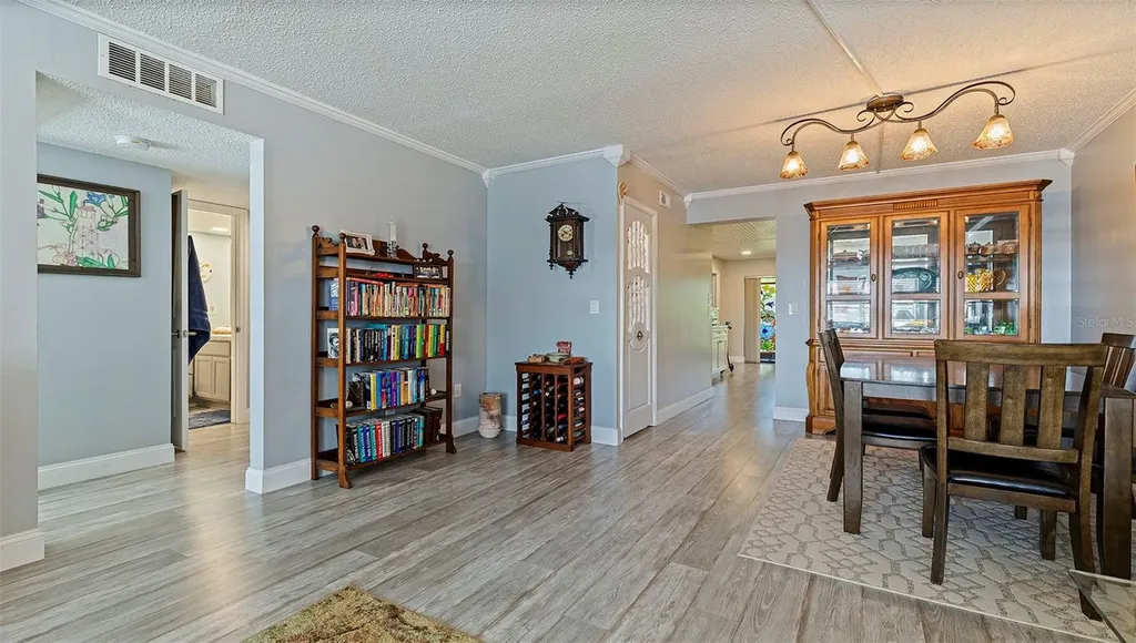4910 Bay Street NE St Petersburg FL 33703