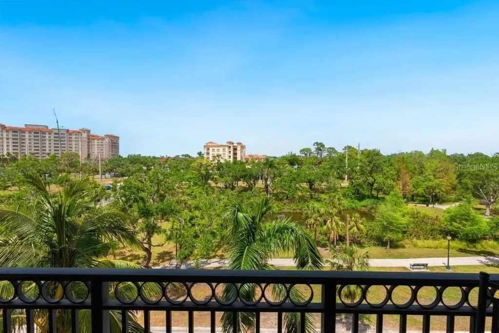 1064 N Tamiami Trail Sarasota FL 34236