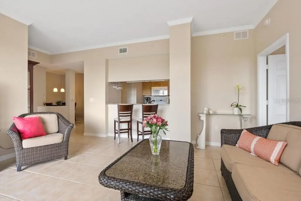 1064 N Tamiami Trail Sarasota FL 34236