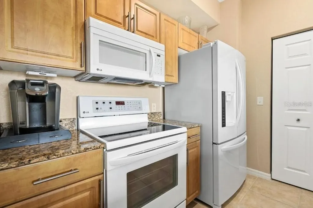 1064 N Tamiami Trail Sarasota FL 34236